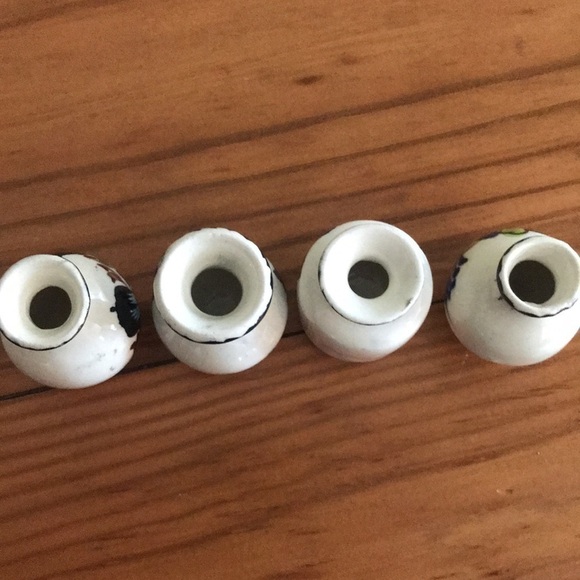 Miniature Hand-Painted Pottery bud Vases Mexico. Signed. Set of 4. Cottagecore - Picture 6 of 9